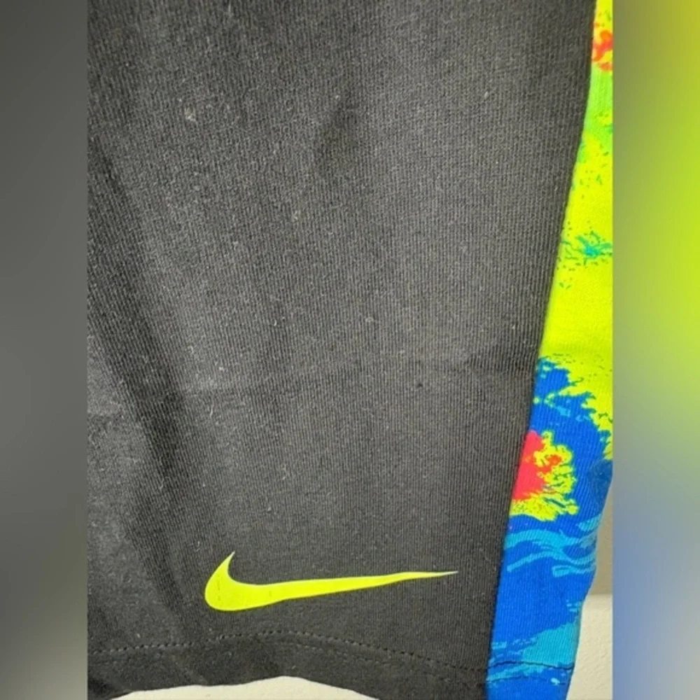 Boys nike shorts size‎ 13-15 new